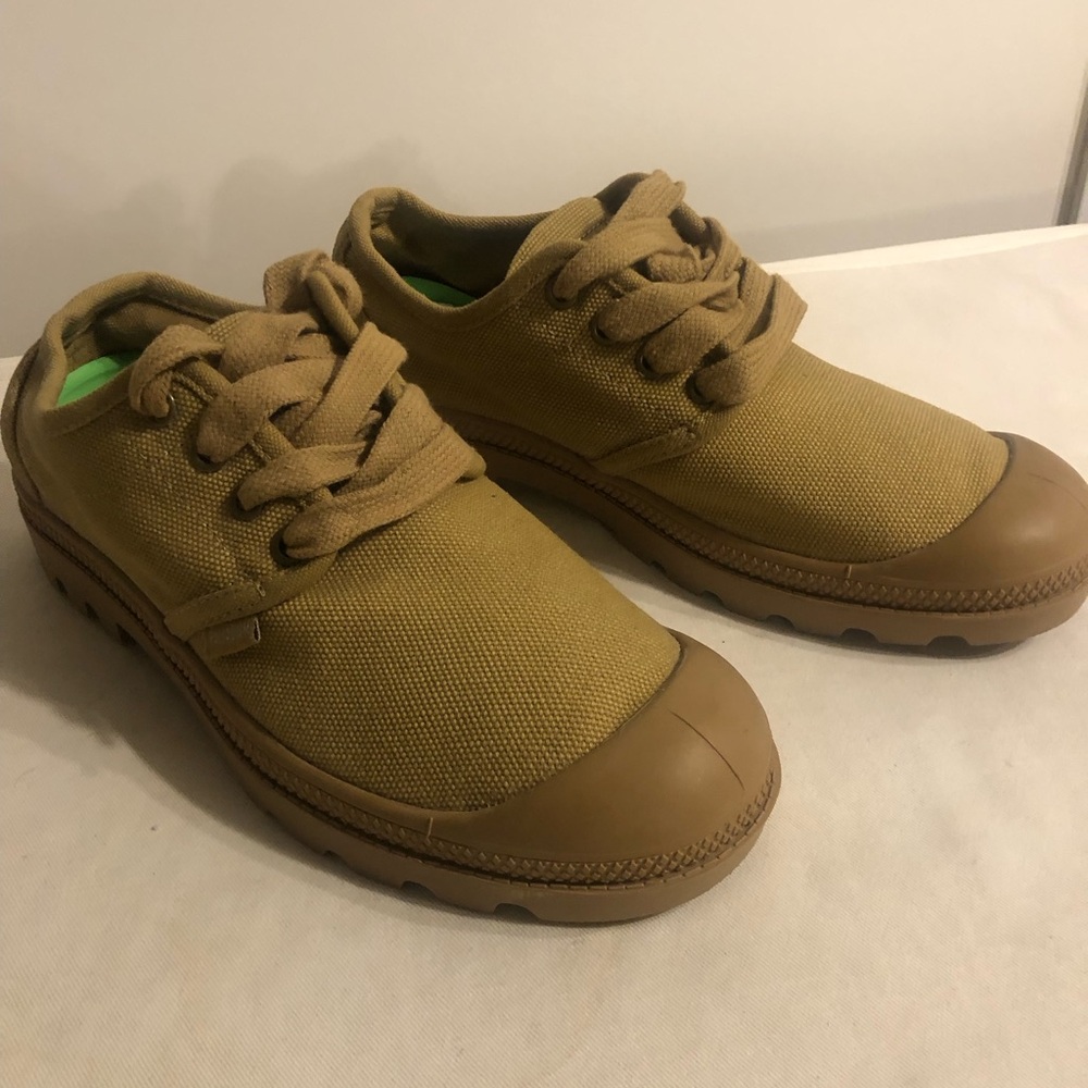 Palladium Women's Canvas Sneakers 7.5